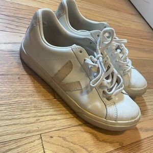 Veja Esplar White and Beige Sneakers